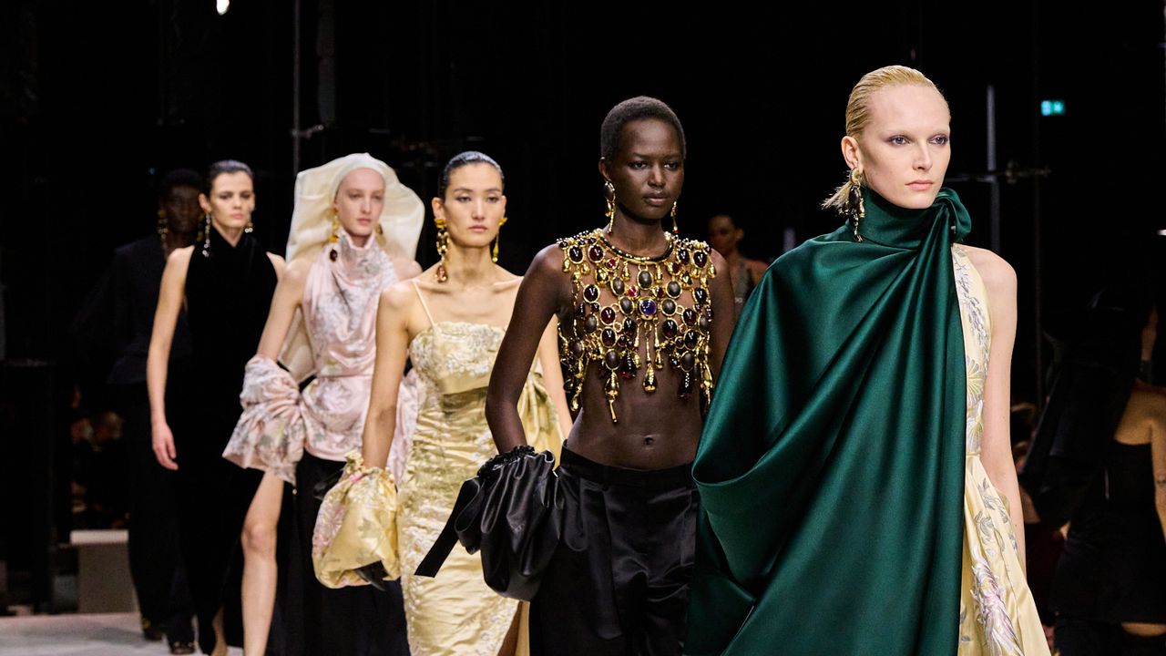 2026年秋冬レディースファッション最新トレンド総まとめ