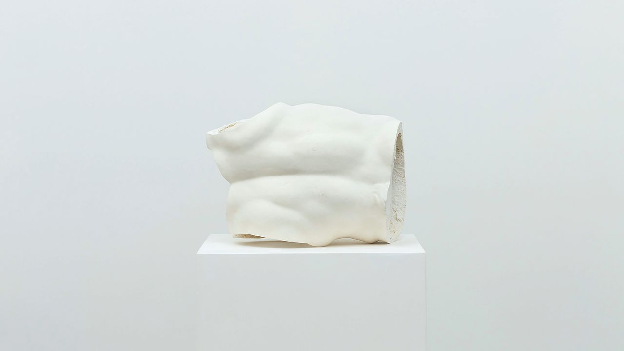 2026春夏は“色と構造”が鍵｜VOGUE・WWD・FASHIONSNAP要約