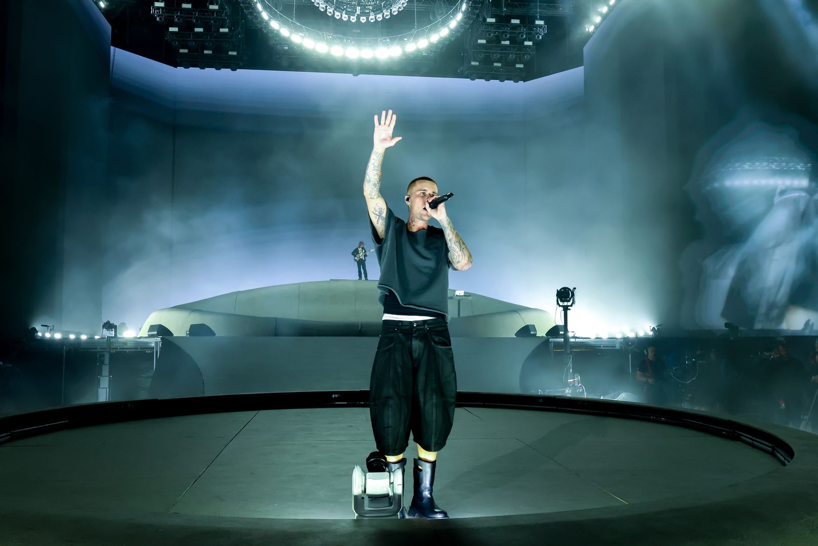 2026春夏メンズ潮流ガイド：白×ベージュ・短丈・中綿・Y2Kを攻略