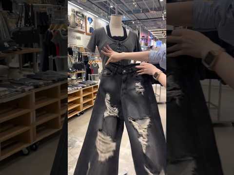 【視線独り占め👀✨ダメージデニムコーデ🩶】参考にしてみてね🫶shorts fashion wego outfit 韓国… サムネイル