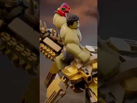 The Biggest LEGO Minifigure Ever Made... サムネイル