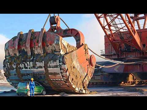 世界最大・最強の油圧ショベル トップ9 サムネイル