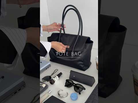 【russet】佇まいがカッコよくて合わせるだけで、キチンと感の出るバッグ。ナイロン素材なので軽くて雨の日にも気軽に使…